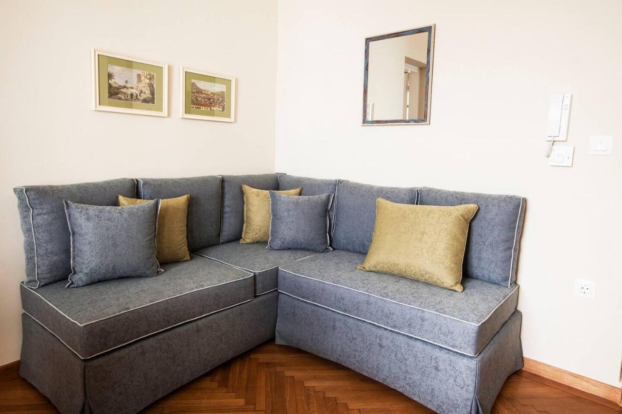 Pagrati Hilton Location Bentzi Family Suite 5 Athens Exterior photo
