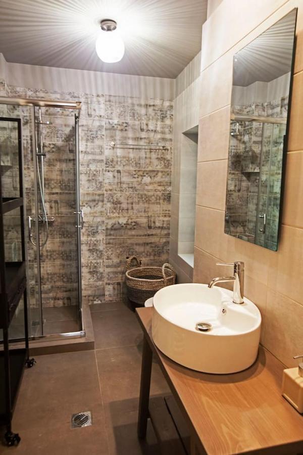 Pagrati Hilton Location Bentzi Family Suite 5 Athens Exterior photo